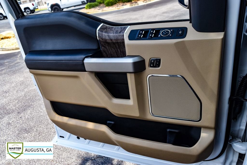 2017 Ford Super Duty F-250 SRW Lariat