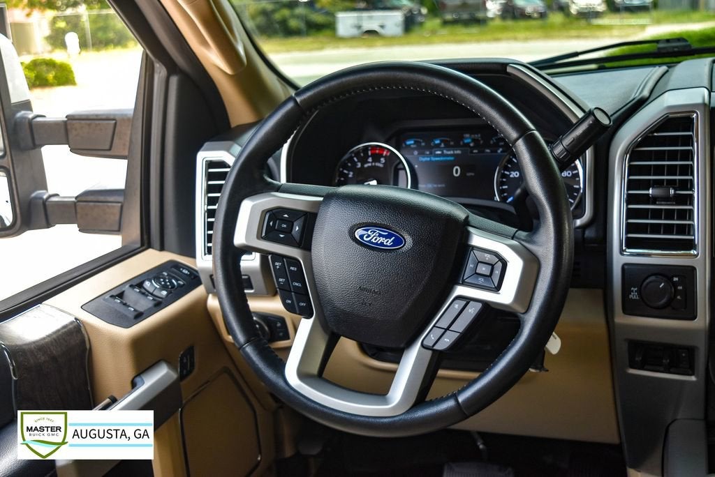 2017 Ford Super Duty F-250 SRW Lariat
