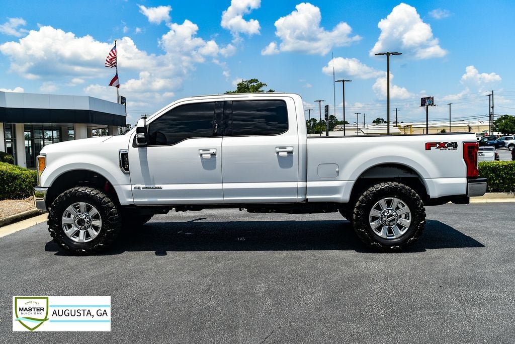 2017 Ford Super Duty F-250 SRW Lariat