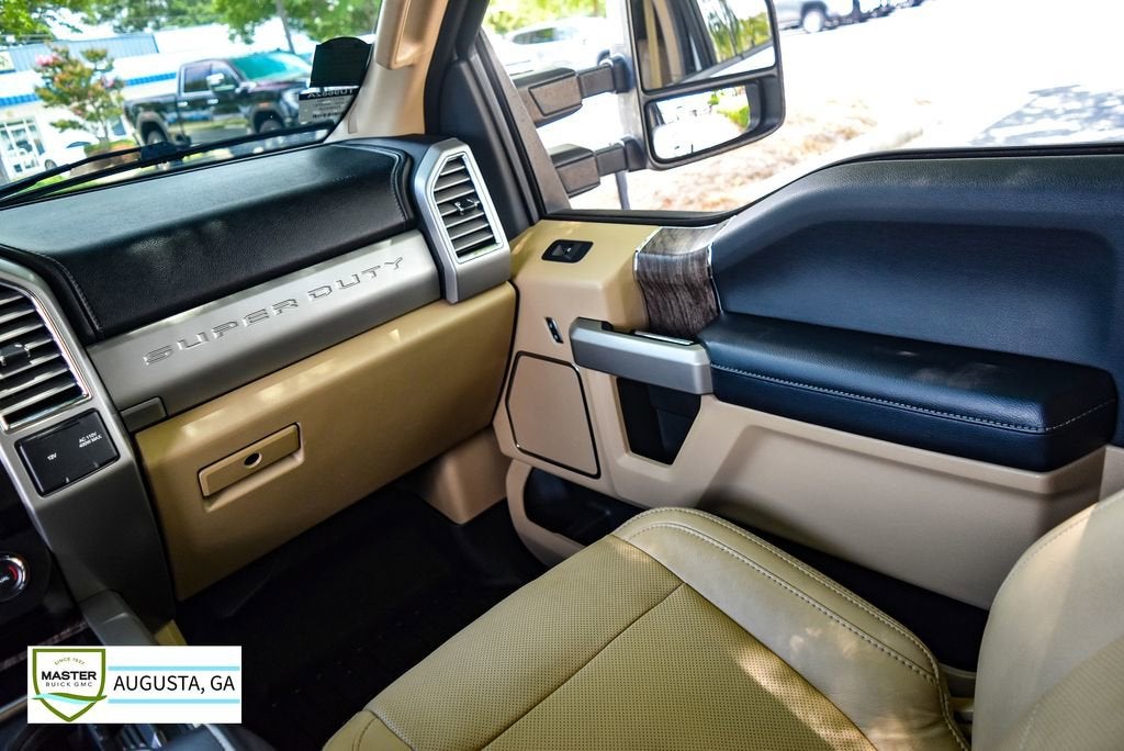 2017 Ford Super Duty F-250 SRW Lariat