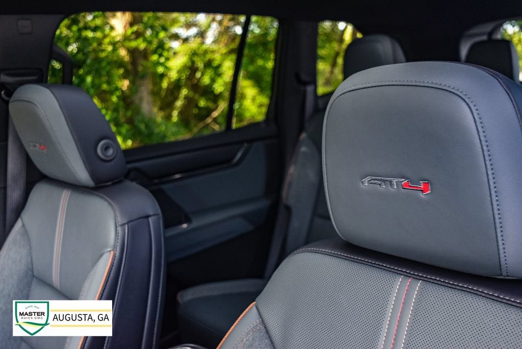 2025 GMC Acadia AT4