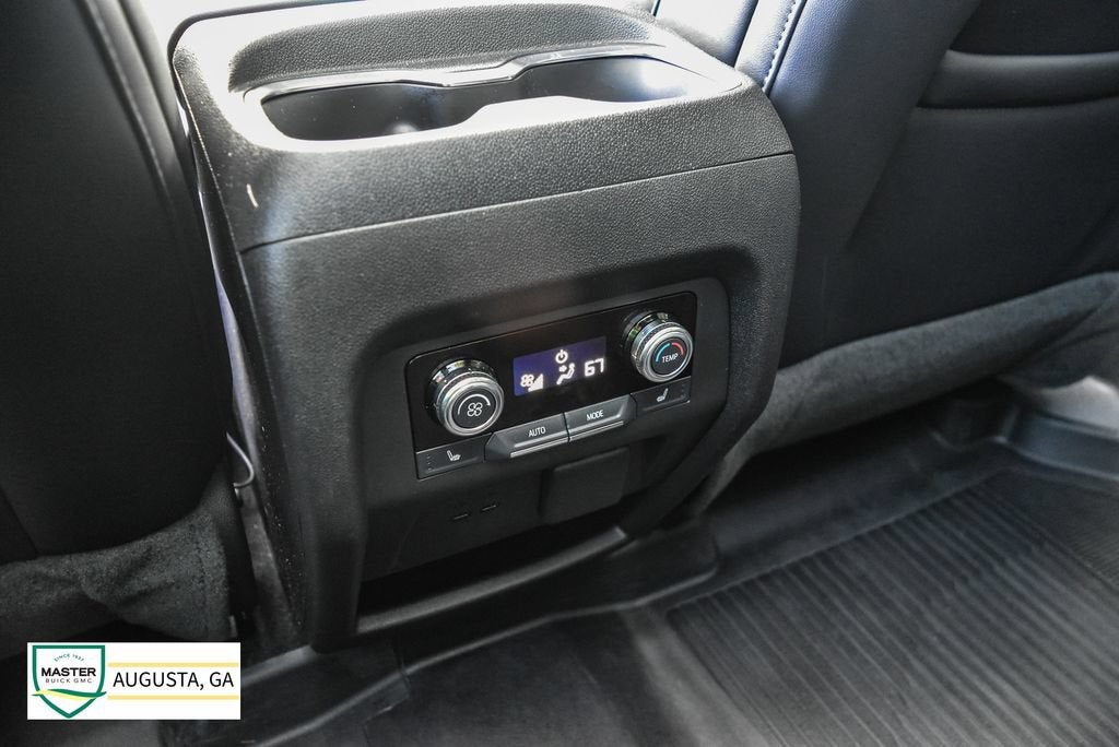 2025 GMC Acadia AT4