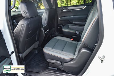 2025 GMC Acadia AT4