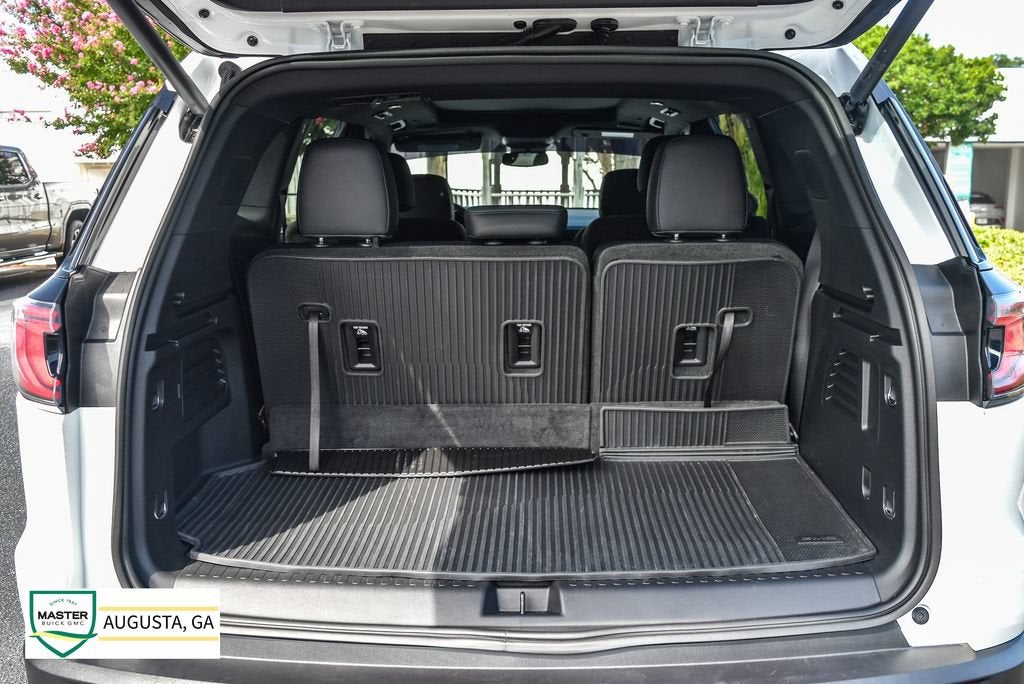 2025 GMC Acadia AT4