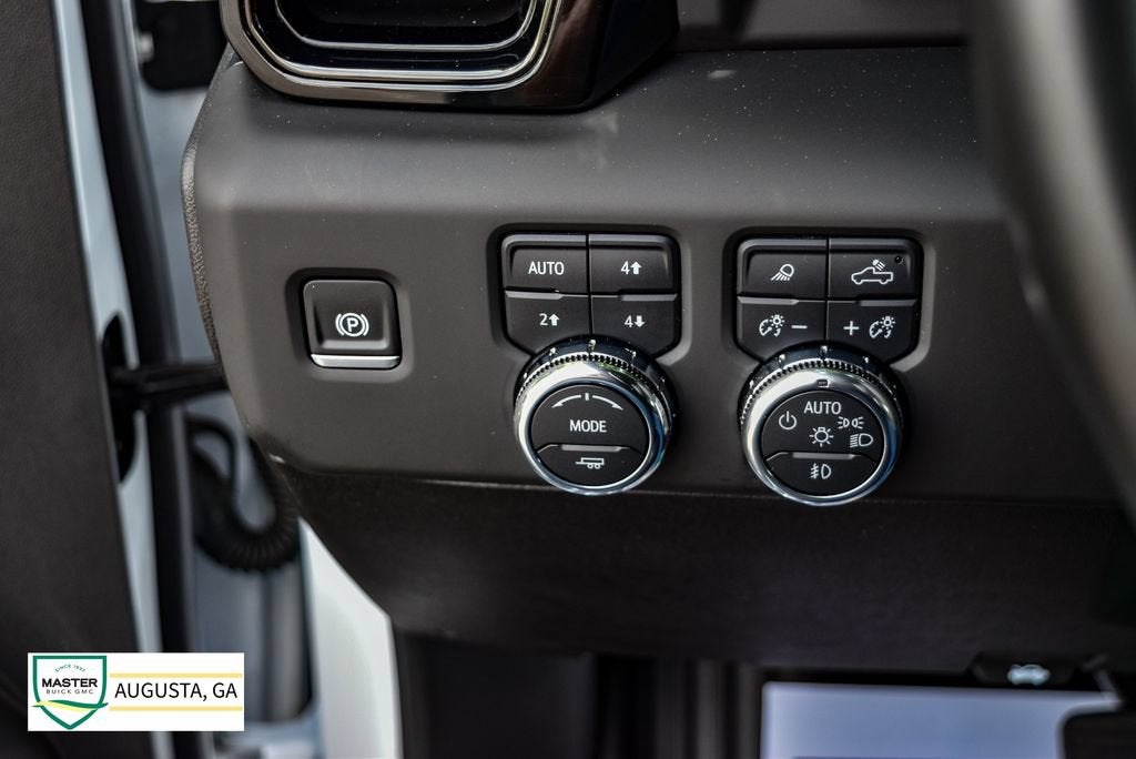 2025 GMC Sierra 3500 HD AT4