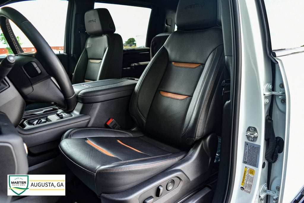 2025 GMC Sierra 3500 HD AT4