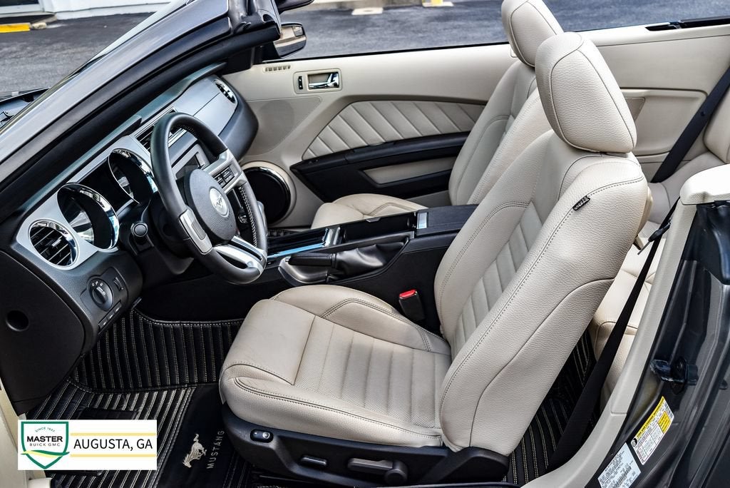 2011 Ford Mustang V6