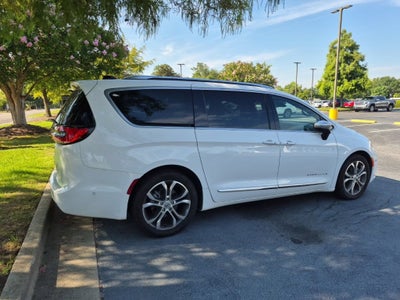 2025 Chrysler Pacifica Pinnacle