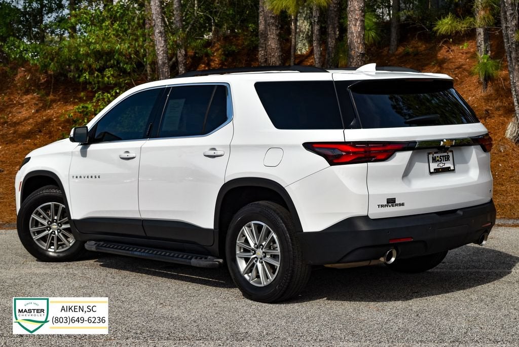 2022 Chevrolet Traverse LT Cloth