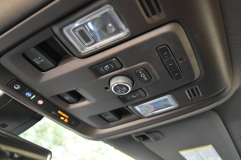 2022 Chevrolet Suburban LT