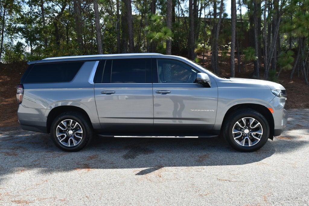 2022 Chevrolet Suburban LT