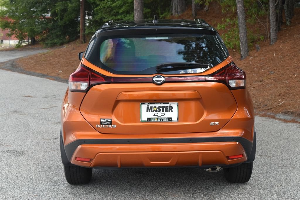 2023 Nissan Kicks SR
