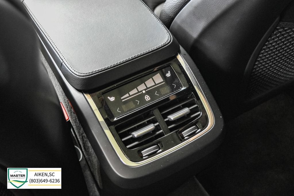2025 Volvo XC90 Plus